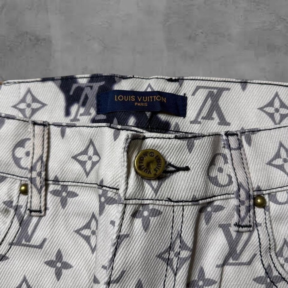 Luxury Baggy Louis Vuitton Monogram Streetwear Burnt Design Jeans - Picture 7 of 8